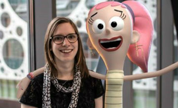 Sofie Gregersen og den animerede youtuber KvanteKarina