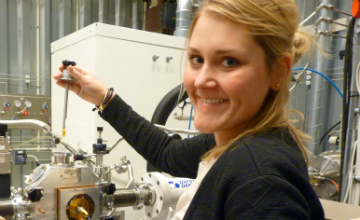 Christina Wegeberg i laboratoriet