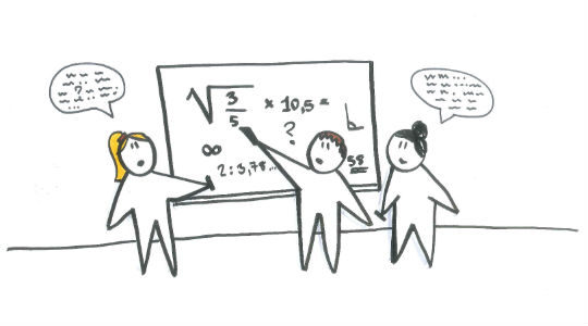 Tegnet illustration af tre personer ved en tavle med matematik og talebobler med ulæselig tekst.